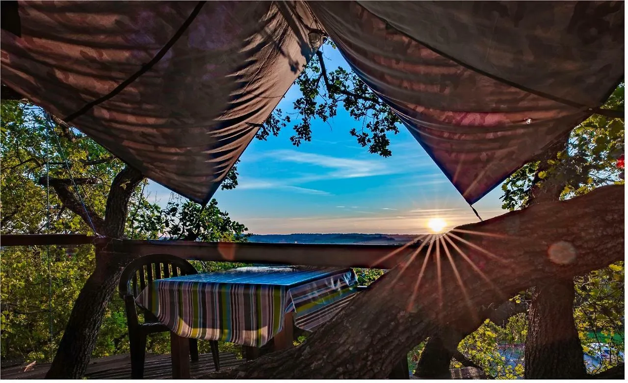 B&B La Cabane Insolite Mones 0*,